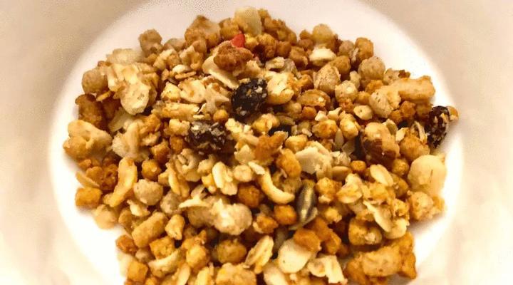 水果坚果燕麦片吃了会不会胖,燕麦片和炒菜一起吃会胖吗