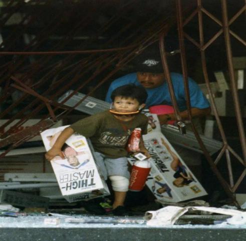 新西兰枪杀案纪实视频,加州亚裔反杀视频