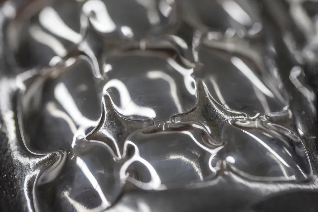 反重力悬浮双肩背包,有支撑力的双肩背包