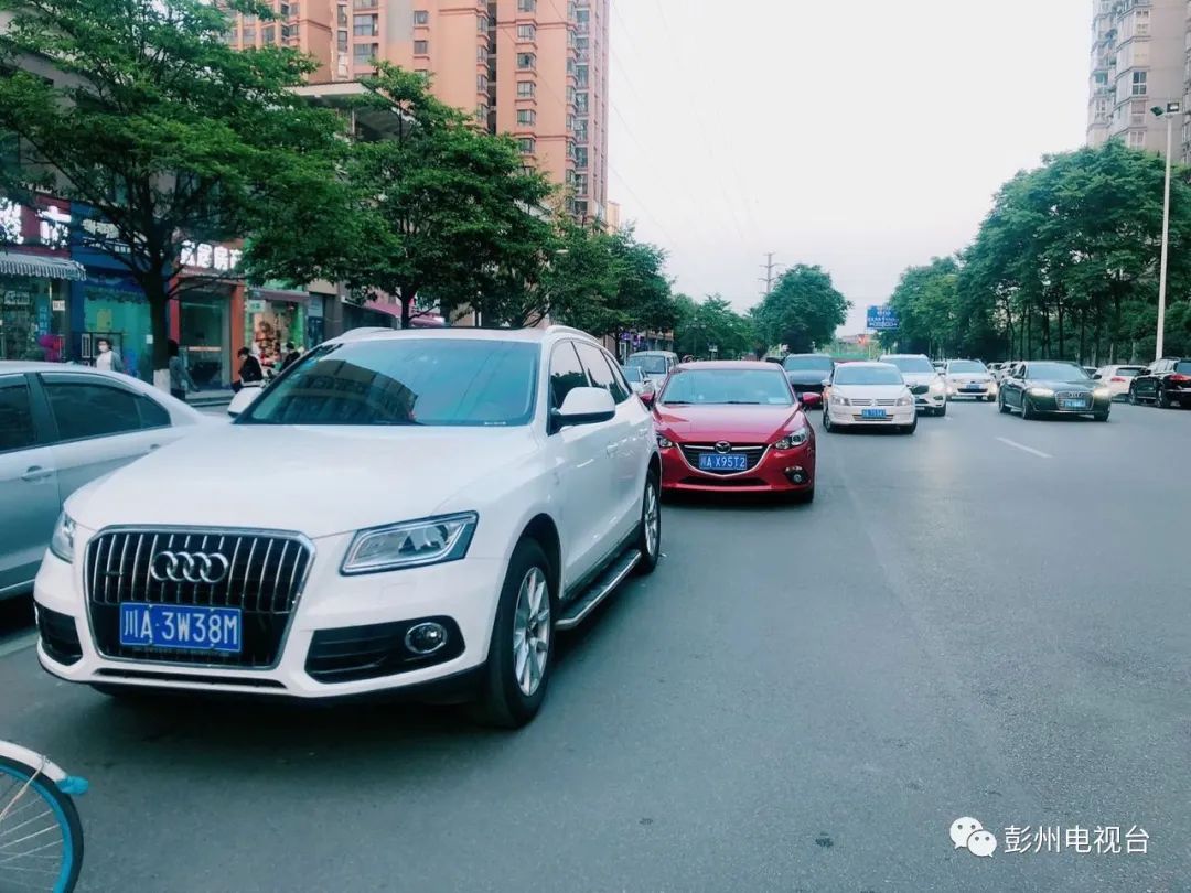 牡丹区小区免费停车,牡丹新城南区门口停车场