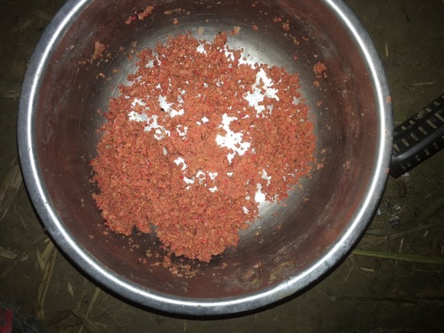 如何根据水情和鱼情来搭配饵料,水流急鱼口轻