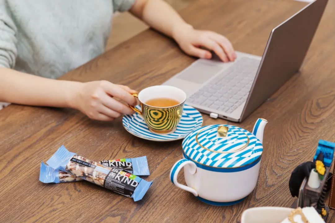 推广｜|长假还没来，我已经迫不及待穿上这条裙子了