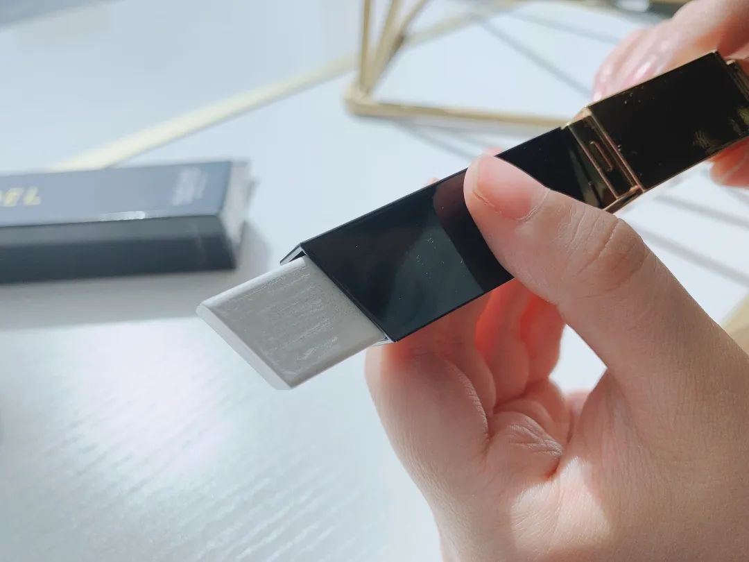 拒绝油腻毛孔粗大,水光肌粉底韩国女星