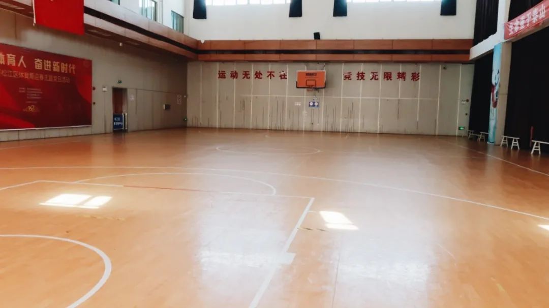 附近松江羽毛球场,打羽毛球找不到球友去哪里找