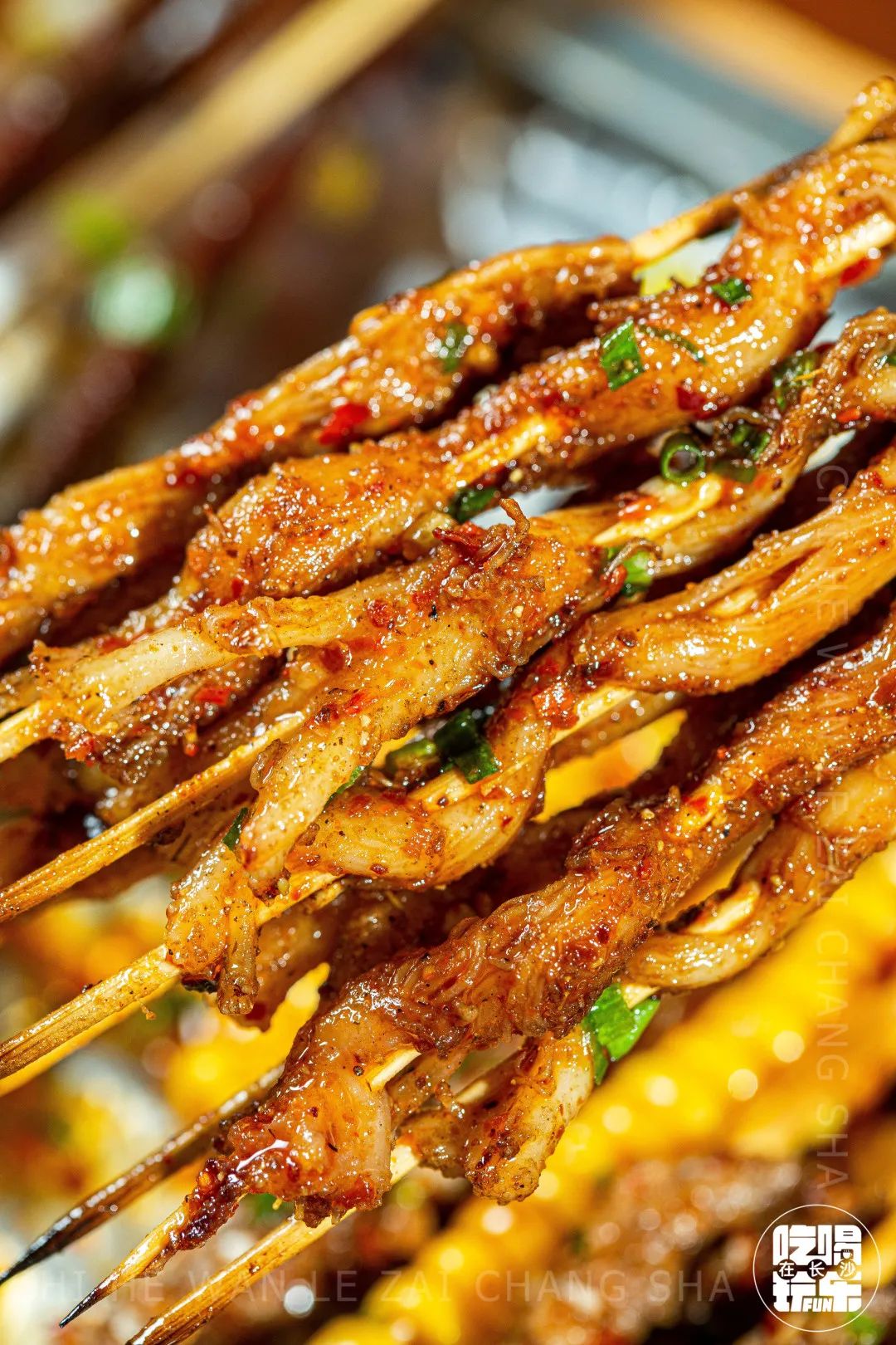 思聪都打卡过的这家成都烧烤店来长沙啦！网红猪鼻筋免费送