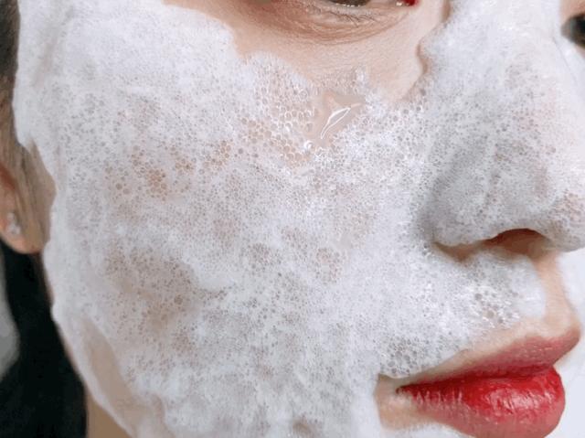 洗出脸上的脏东西解压,清除脸上斑块的产品