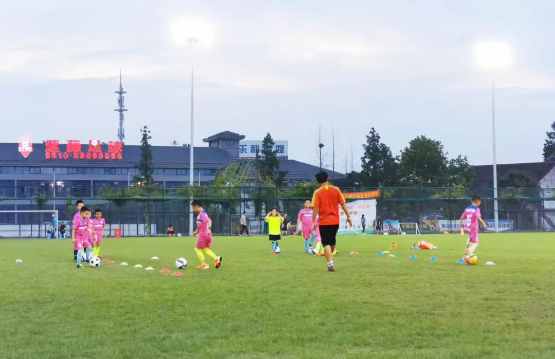 健身走起元气满满,健身走起跟着节奏嗨起来