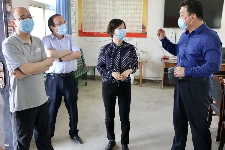 县委书记刘莉,赵继红到平原镇调研脱贫攻坚工作