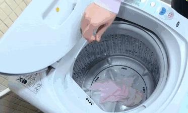 用白醋清洁洗衣机会腐蚀零件吗,清洁洗衣机能用白醋吗