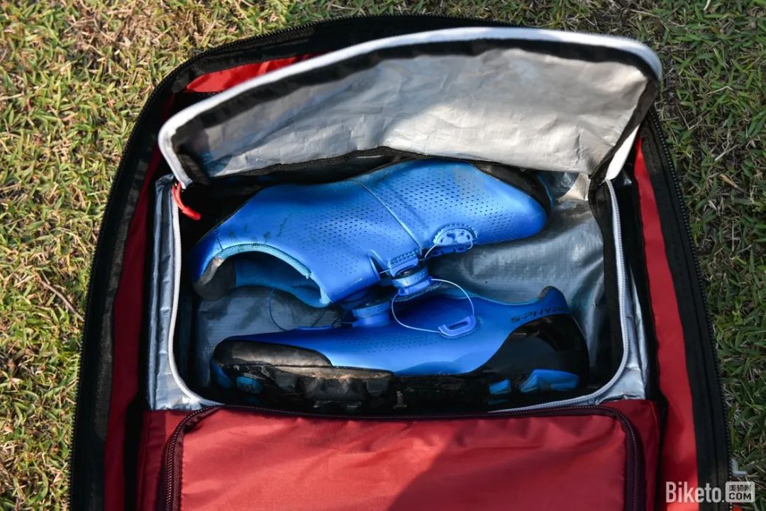 迪卡侬xc骑行背包,迪卡侬骑行背包推荐公路车