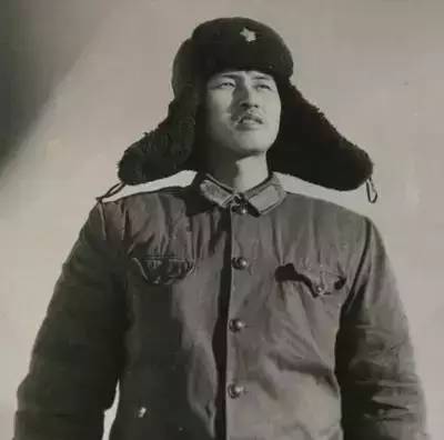 他曾位列中国富豪榜，如今却倾家荡产甘愿为“奴”……