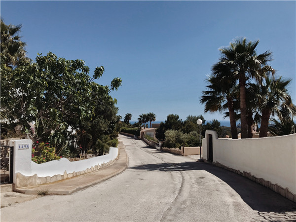 海外复工复产:解除“封城”、轮流上班、诊所营业、可外出可聚会