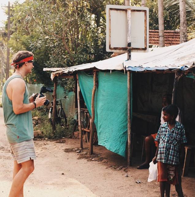 一张照片卖6万的清洁工，靠穷游把美女娶回了家