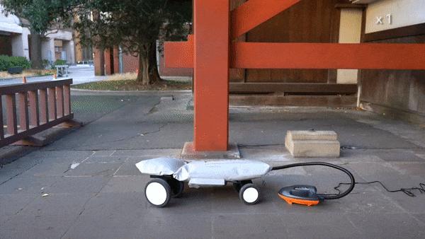 哆啦a梦在口袋里掏出玩具,哆啦a梦在口袋里掏出核弹