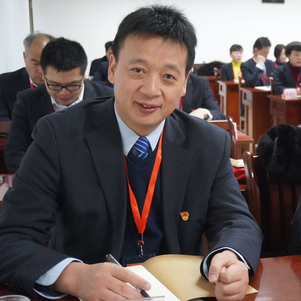 风雨无阻防疫必胜,众志成城抗击疫情风雨无阻向前行