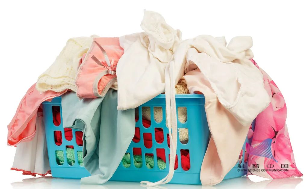 内裤上长期黄分泌物是怎么回事,内裤上的分泌物暗示你的健康