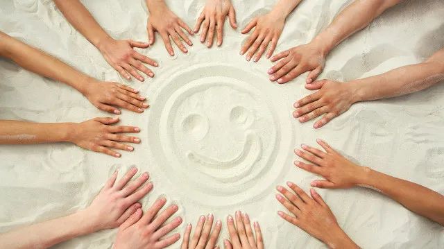 亮甲一般用多久能治好灰指甲,什么药膏能彻底把灰指甲治好