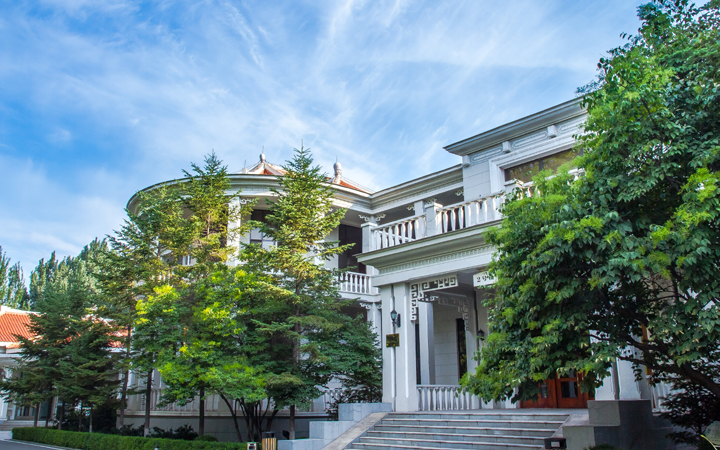 鞍山东山宾馆玉兰花,鞍钢东山宾馆预订