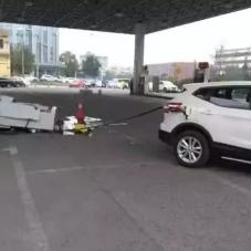 110吗？我加完油把油枪也带走了，咋办？