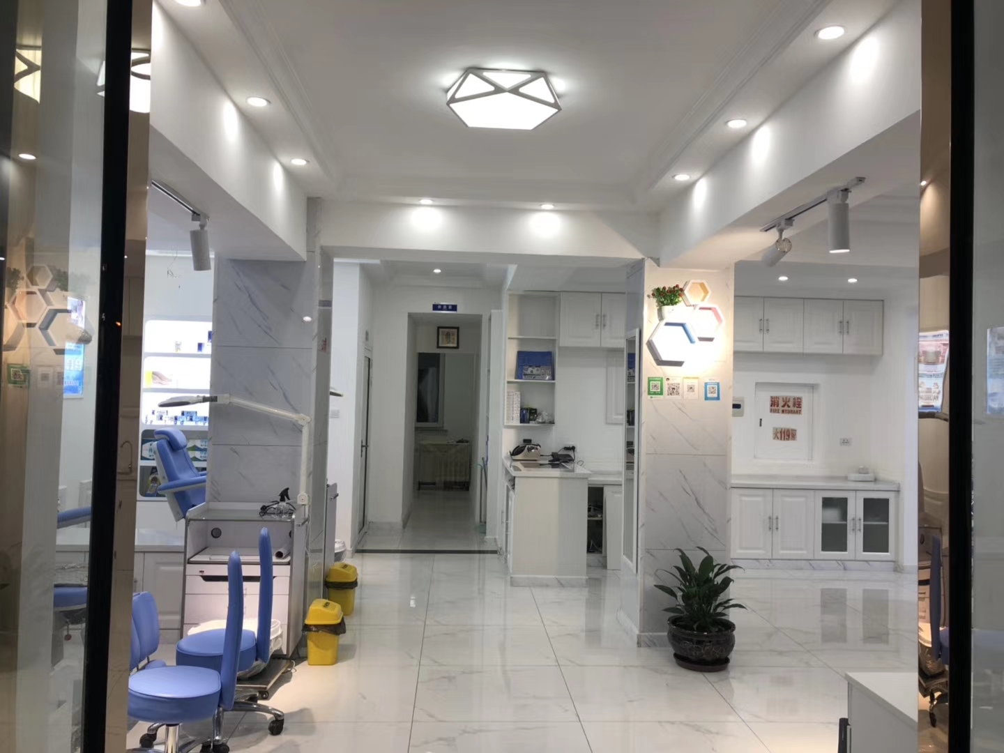 「助企」全国爱足日朋朋修脚惊喜来袭