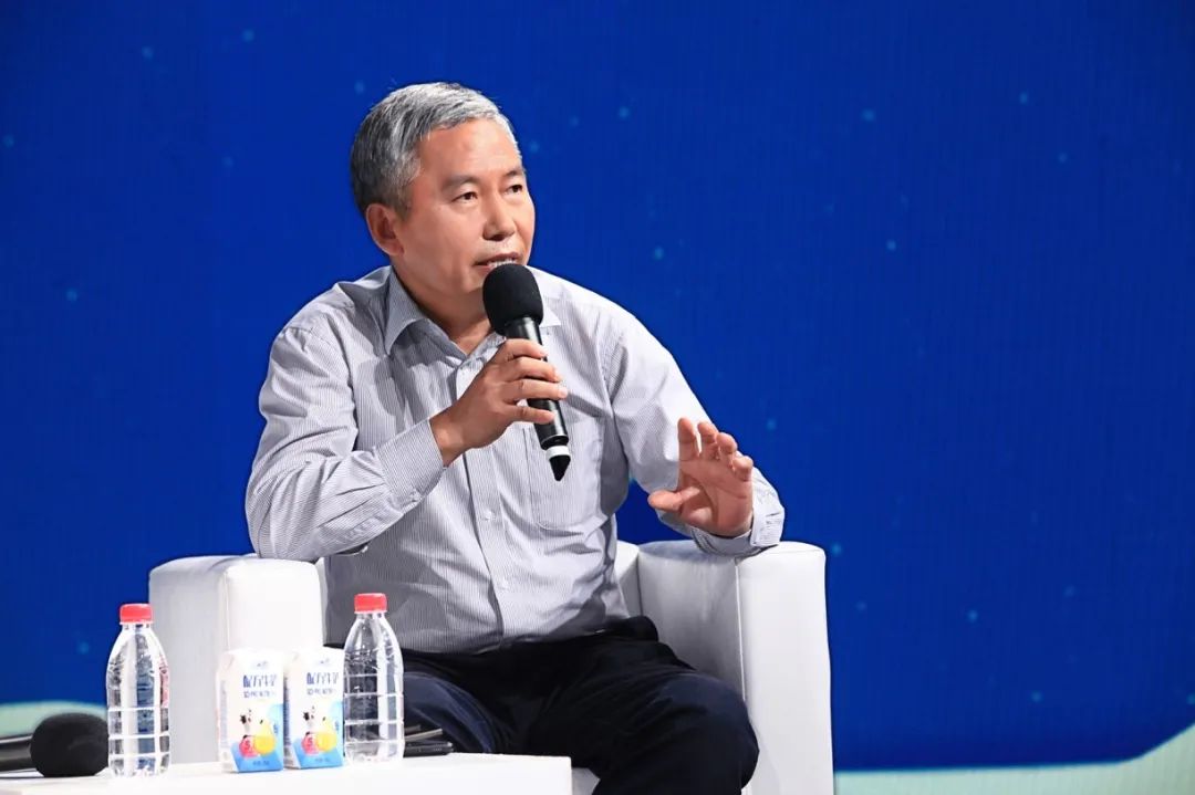 伊利qq星儿童成长牛奶配方测评 (伊利qq星儿童配方奶是纯牛奶吗)