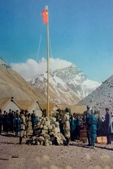 珠穆朗玛峰高度测量仪器,测量珠穆朗玛峰的历史意义