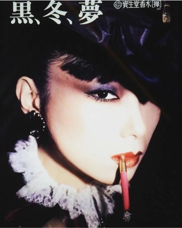 22岁出道，28岁成YSL宠儿，意外逝世13年，她仍是资生堂最爱的第一美人...