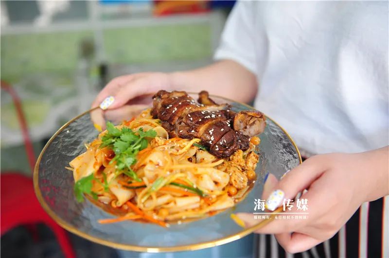 27岁姑娘开店胖40斤,27岁姑娘卖美食胖了40斤