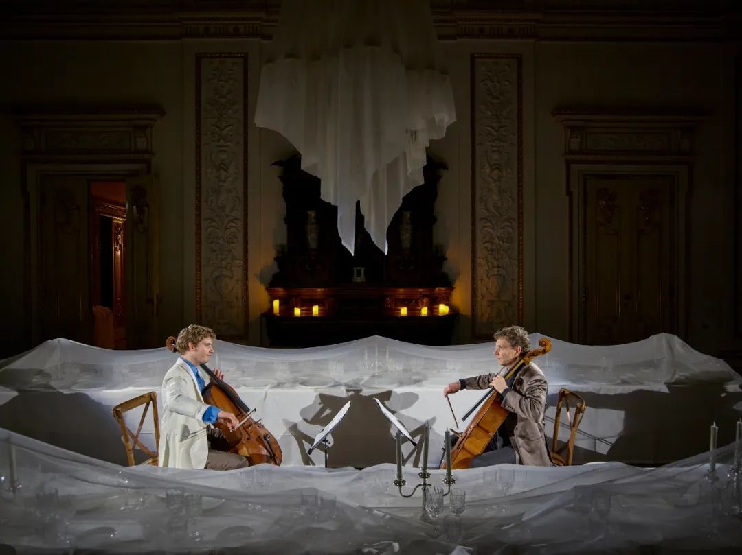 川普的新衣服,川普整理西服