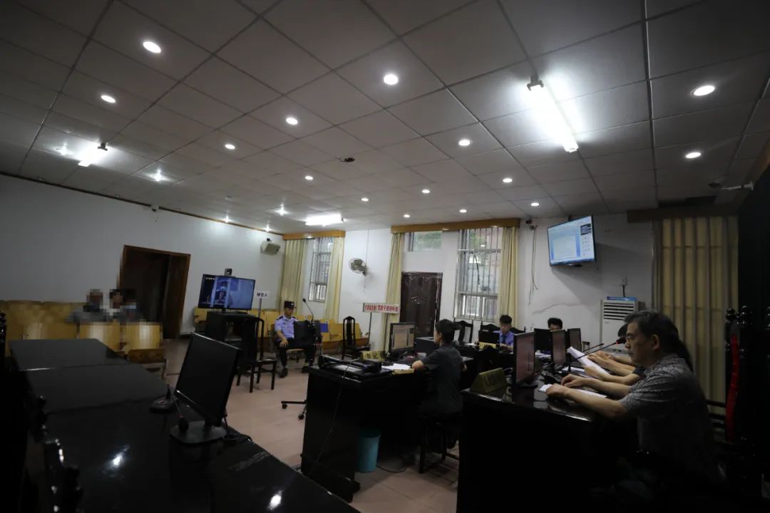 【普法之窗·第24期】一男子以QQ群发红包会得返利为诱饵诈骗获刑七个月