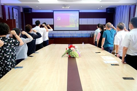 瀛︿範鍏堣繘姒滄牱鍑濊仛濂嬭繘鍔涢噺,瀛︿範鍏堣繘鍏歌寖鍑濊仛濂嬭繘鍔涢噺