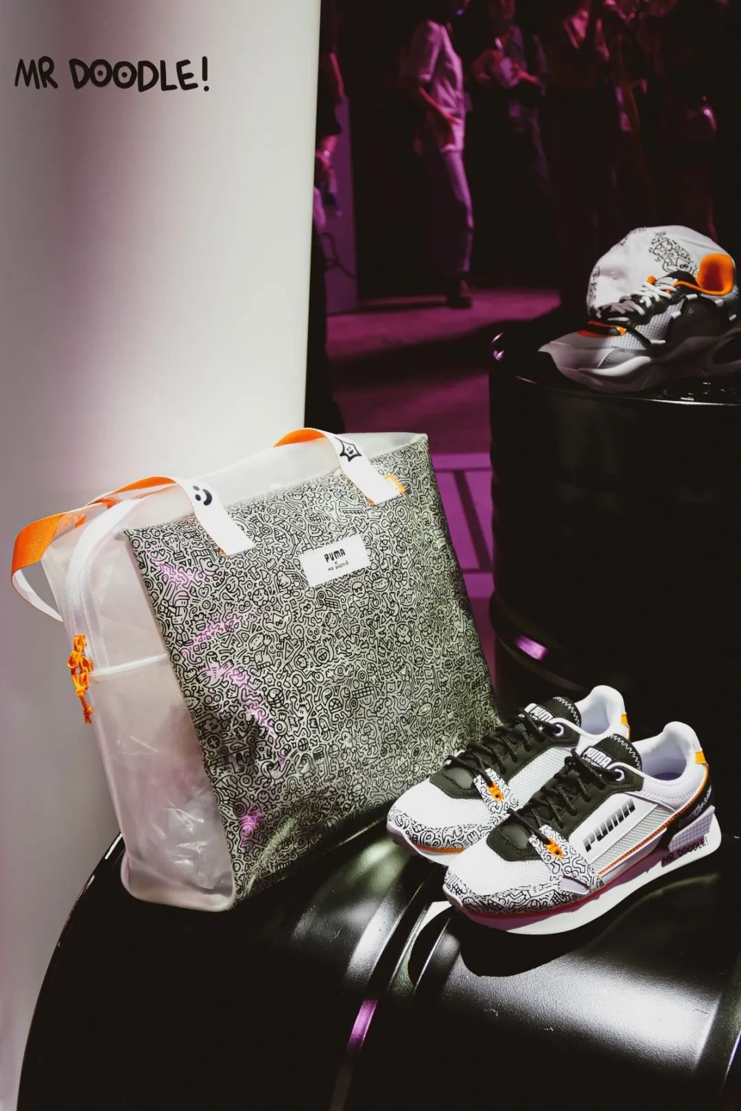 puma新款涂鸦红蓝两个配色,puma新出的联名