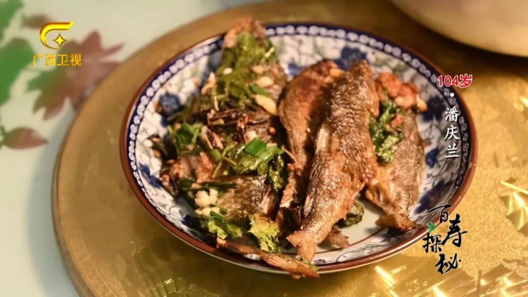 牛胃里的草叫什么,牛胃里的牛草黄