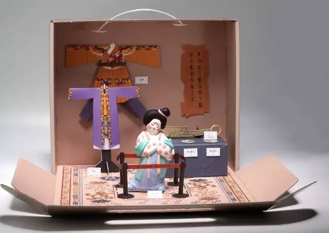 自从入了这个盒子，娃就沉迷于当医生、做手术，完全不理我