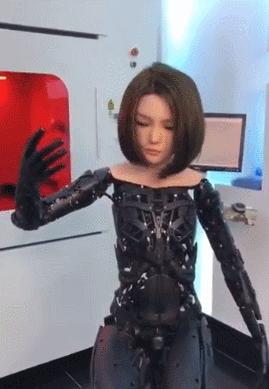 80后狠人，靠硅胶娃娃让公司上市