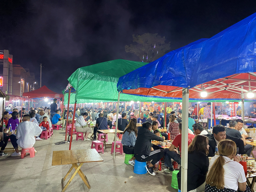 丽江最大的地摊生意,丽江卖烧烤摆摊需要投资多少钱