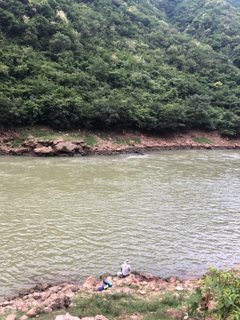 雷打滩水电站钓棚图片,雷打滩水电站钓鱼棚电话