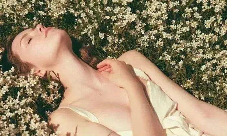 老是感觉身上痒痒的是螨虫吗,总觉得身上痒有虫子爬怎么回事