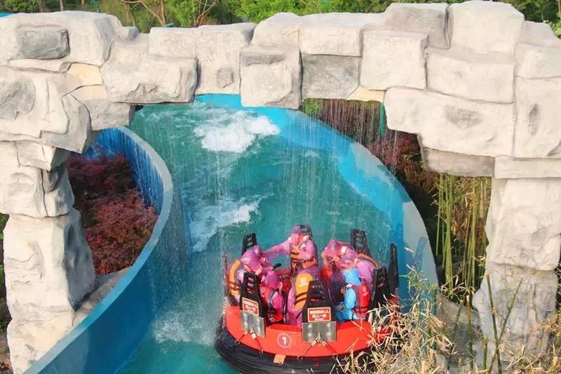 夏天必玩中国十大漂流胜地,必去的十五个漂流地