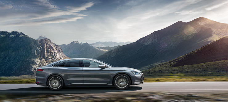 从封闭到开放，比亚迪“汉”的智能网联，是一张中场成绩单|对话杨冬生