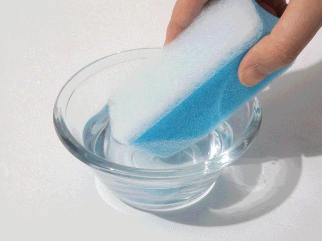 鞋子脏很久的污渍怎么洗掉,浅色鞋脏了怎么洗干净