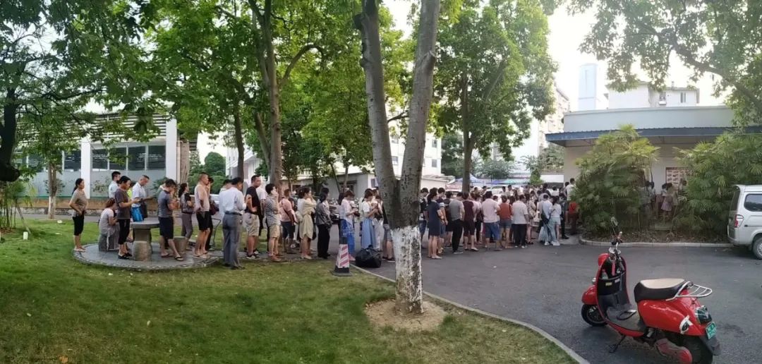 柳州饭店香满银柳月饼多少钱,柳州银柳食品有限公司银柳月饼