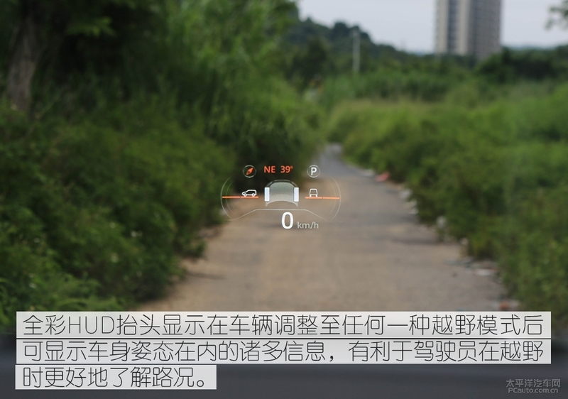 2020路虎揽胜极光评测,沉浸式看车19款路虎极光
