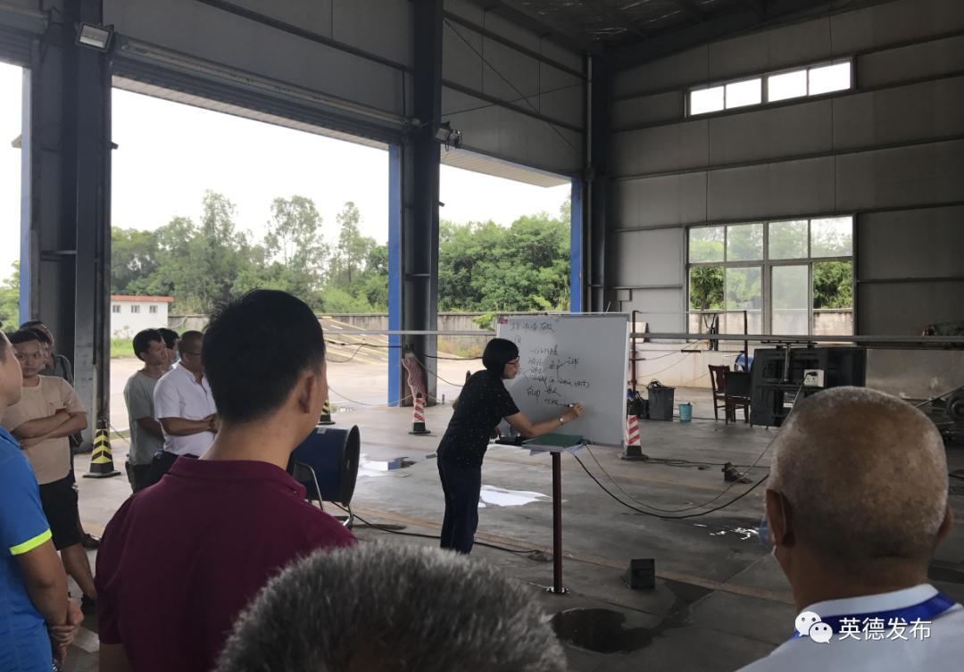 【要闻快讯】暖心！她考上重点中学无钱就读，他们果断慷慨解囊！（四则）