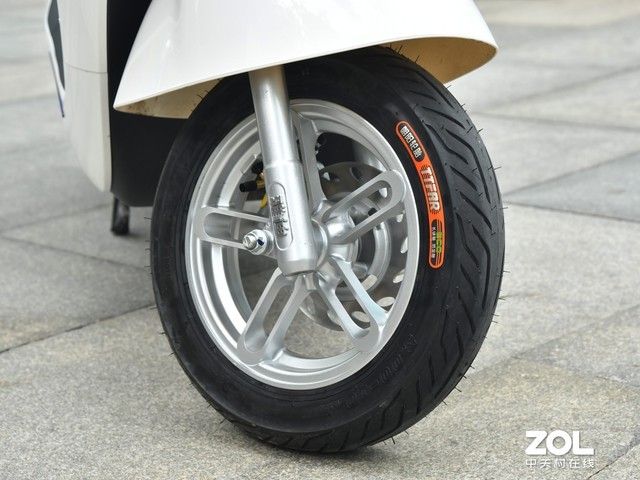 雅迪电动车冠能m9测评,雅迪冠能m8深度评测