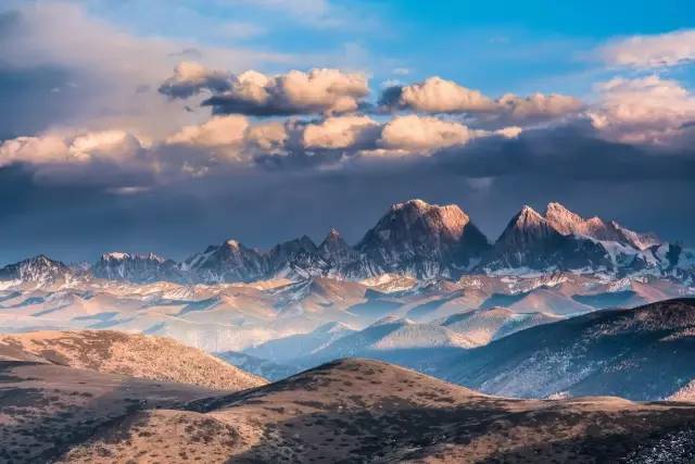 7-8月份甘孜旅游最佳地方,正是赏景好时节