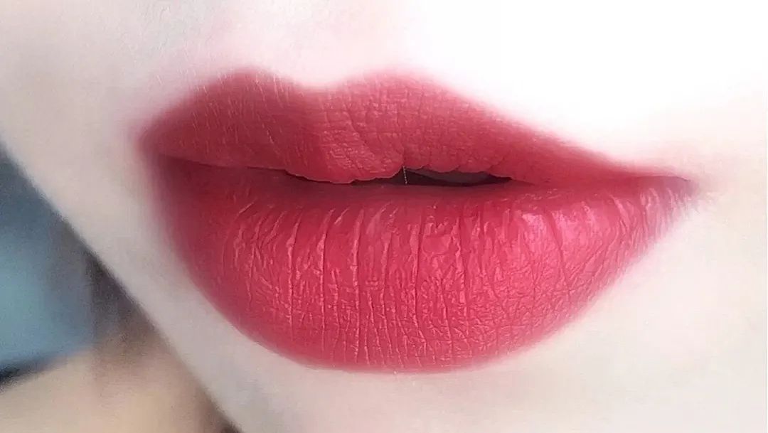 小蜜缇润唇膏滋润,淡化唇纹小蜜罐润唇膏