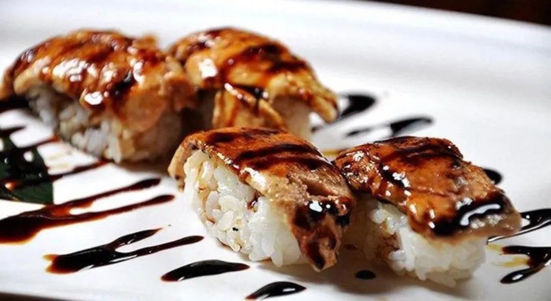 搞大事!这个购物中心用一张卡就能吃遍