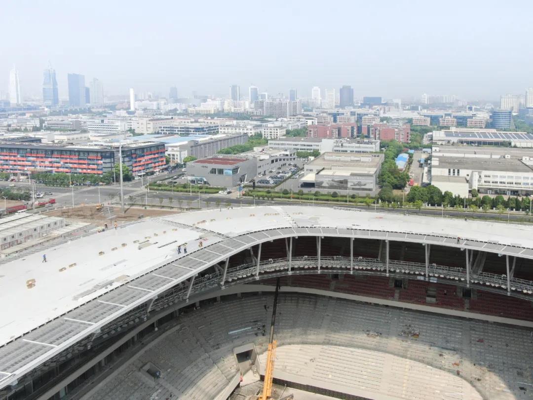 浦东足球场什么时候开始铺设草皮,浦东足球场工程