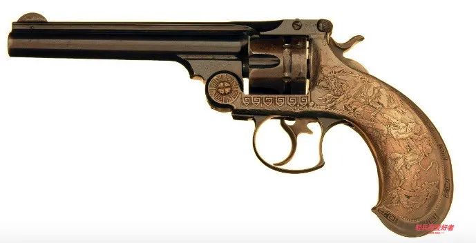 你还不知道？每个女生都想拥有的蒂芙尼，155年前就开始设计*器武**奢侈品了